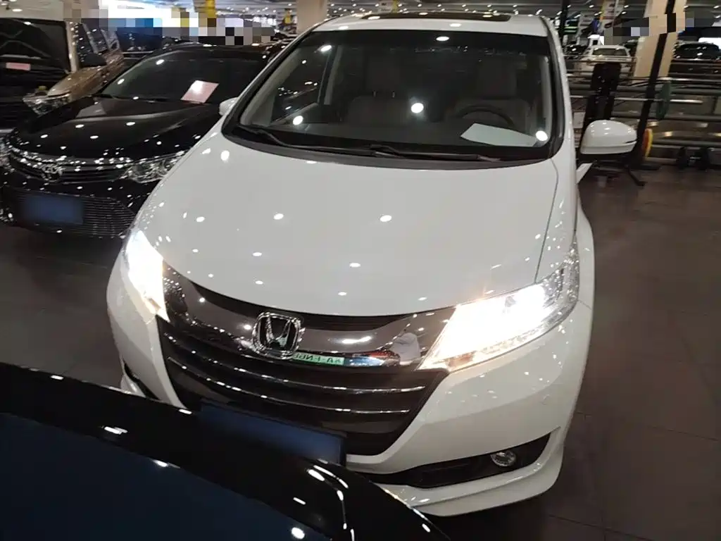 Honda Odyssey 2017 — фото 3