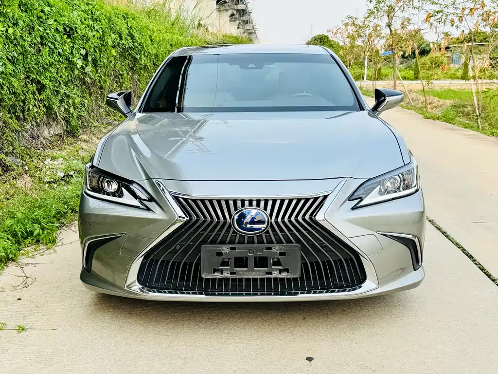 Lexus ES 2020 — фото 2