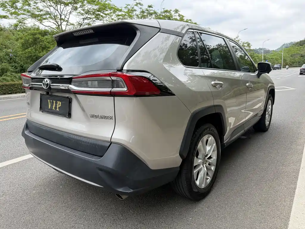 Toyota Wildlander 2022 — фото 7