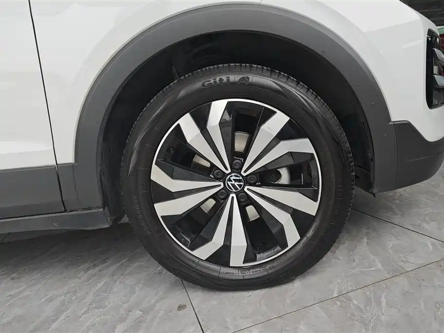 Volkswagen Tharu 2025