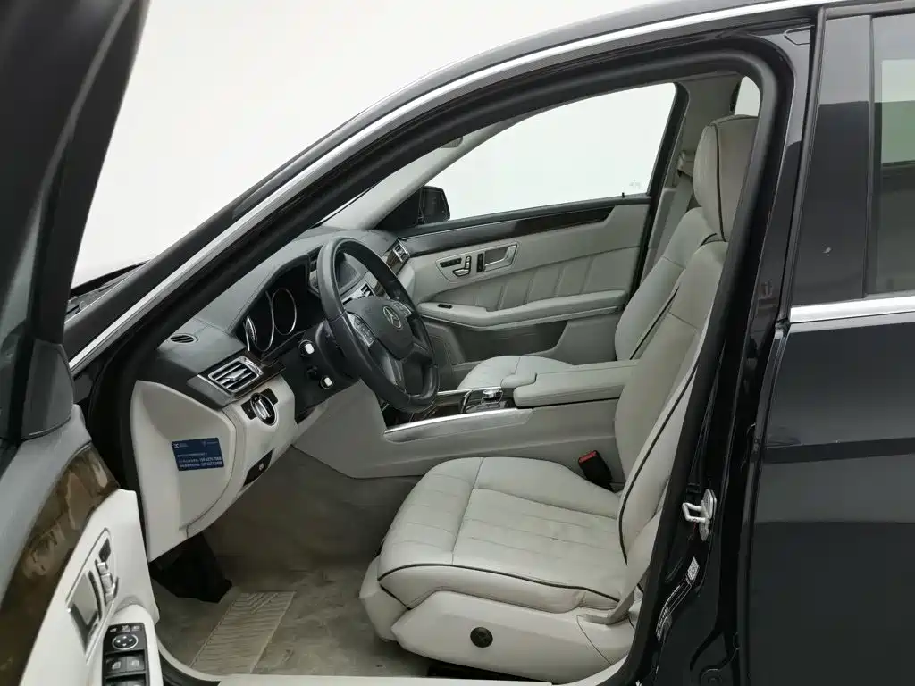Mercedes-Benz E-Class 2015 — фото 10