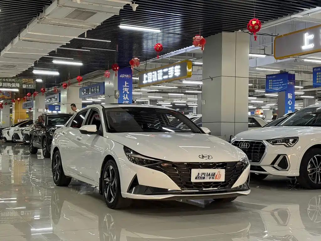 Hyundai Elantra 2023
