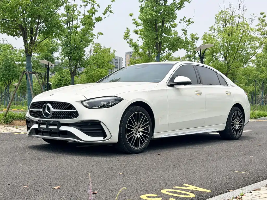 Mercedes-Benz C-Class 2024