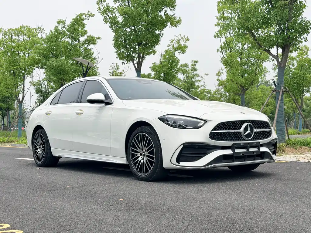 Mercedes-Benz C-Class 2024