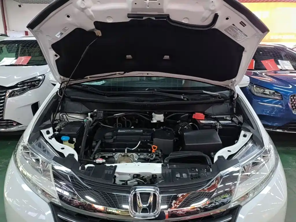 Honda Odyssey 2015 — фото 20