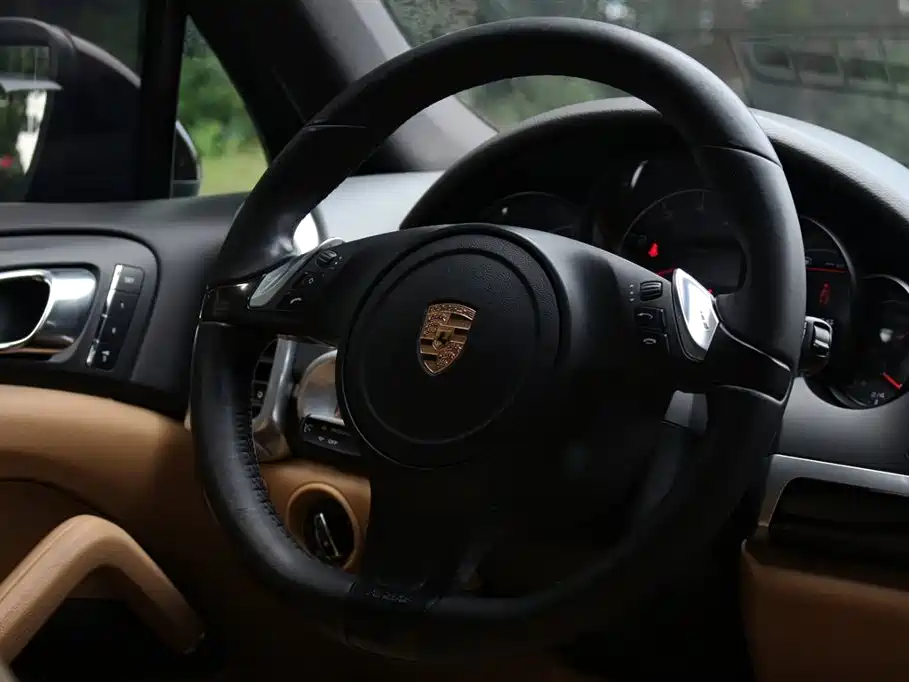 Porsche Cayenne 2014 — фото 13