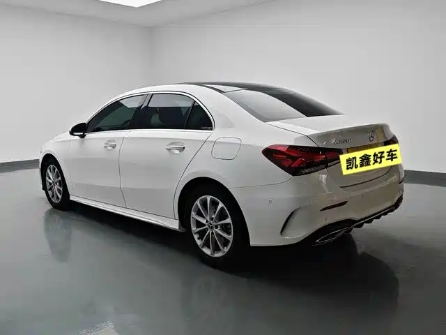 Mercedes-Benz A-Class 2020 — фото 6