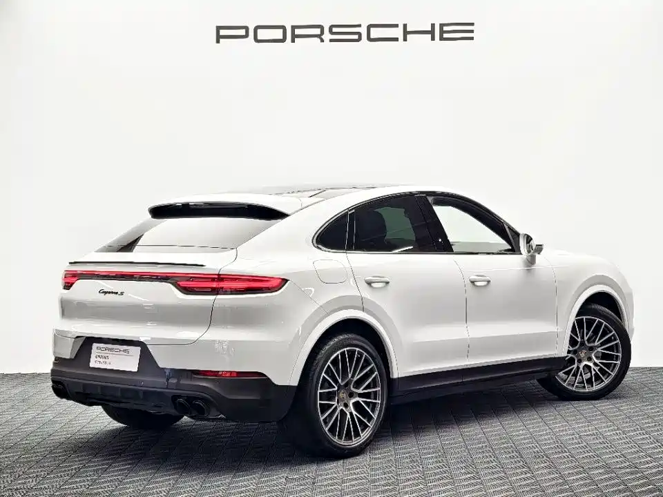 Porsche Cayenne 2023 — фото 8