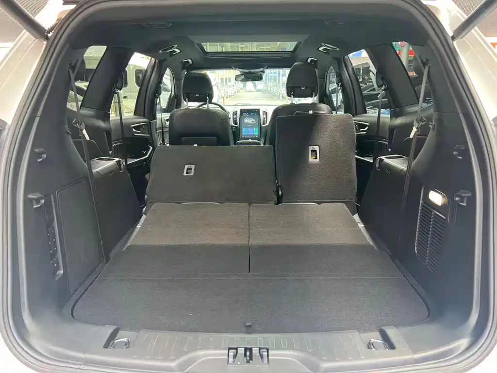 Ford Edge 2020 — фото 13