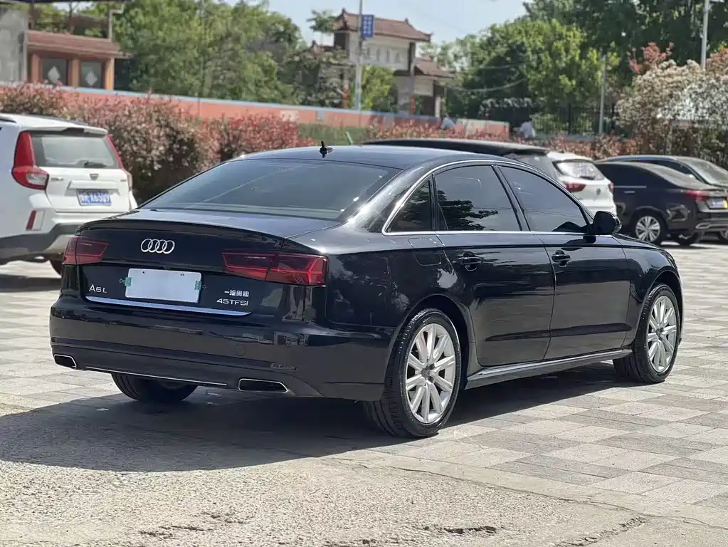 Audi A6L 2018 — фото 10