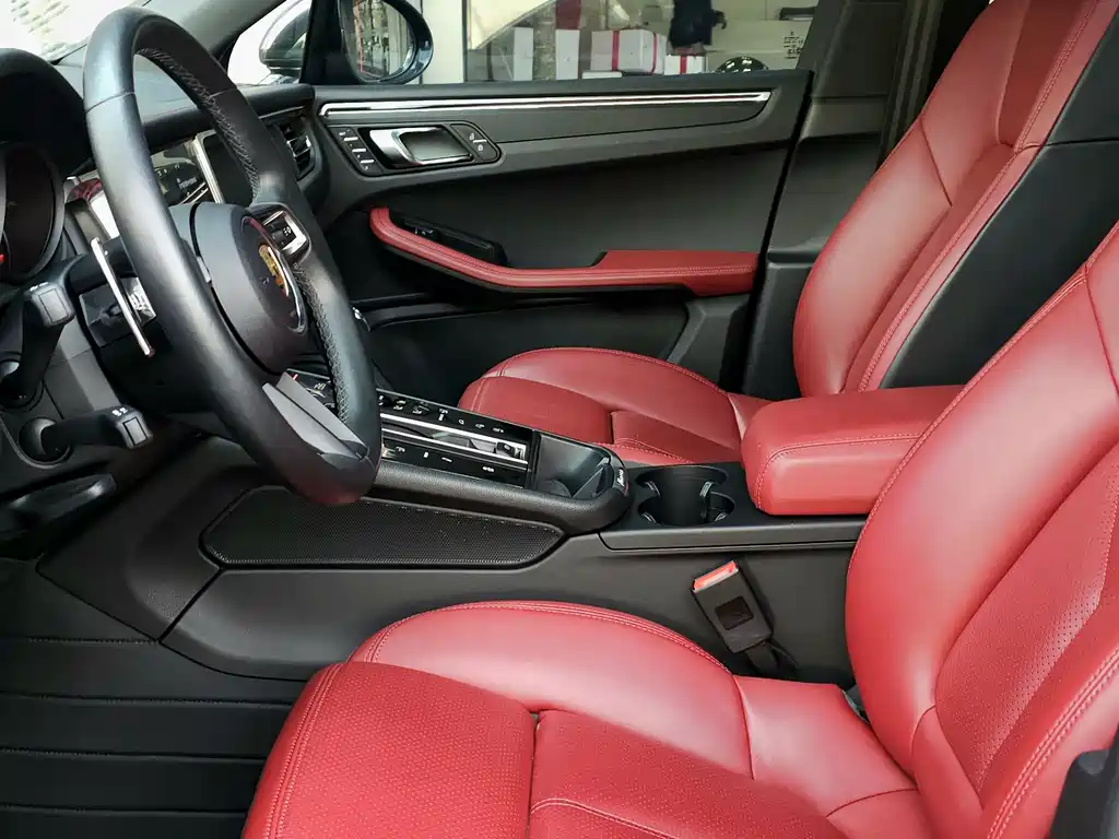 Porsche Macan 2024