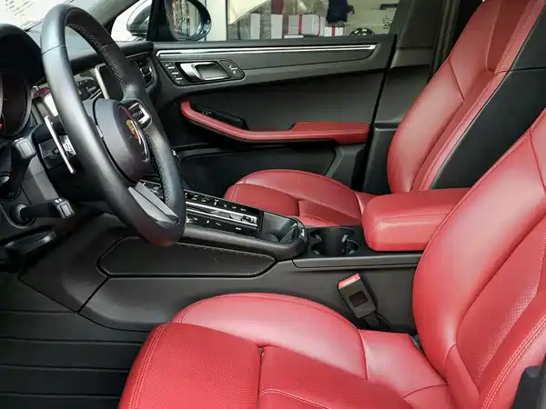 Porsche Macan 2024