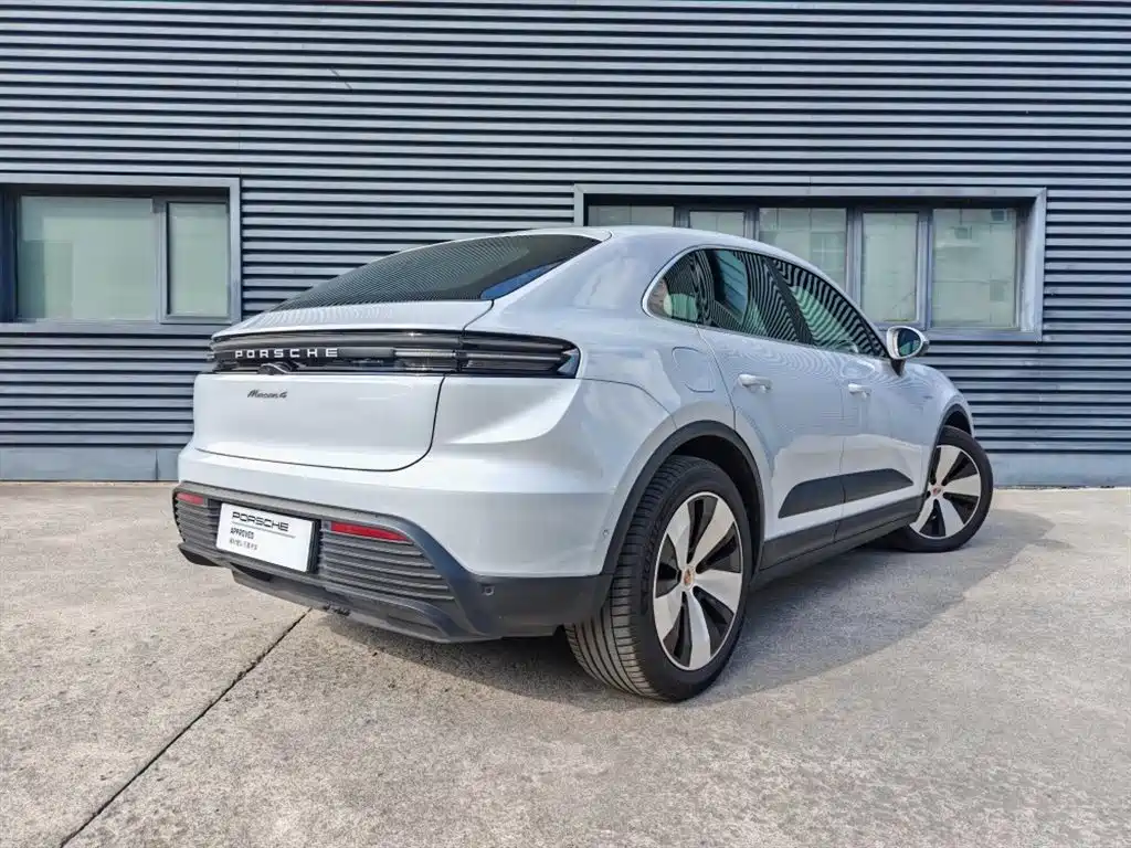Porsche Macan New Energy 2024 — фото 3