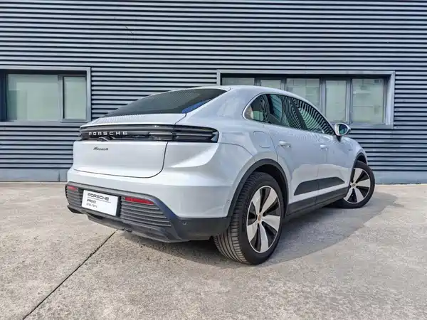 Porsche Macan New Energy 2024