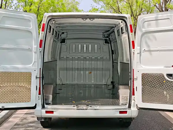 Maxus V80 2023