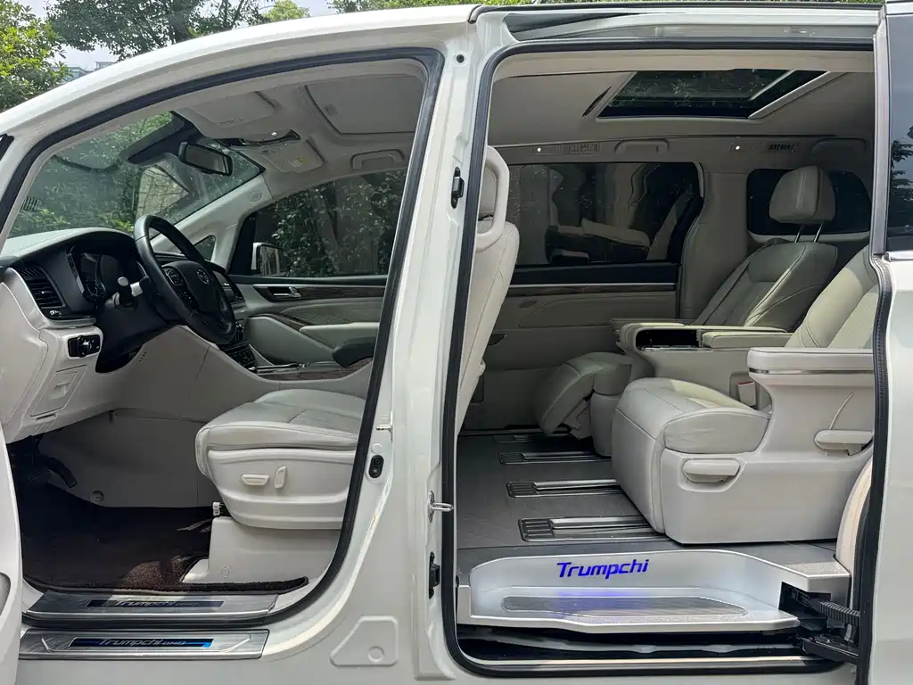 GAC Motor Trumpchi M8 2019 — фото 8