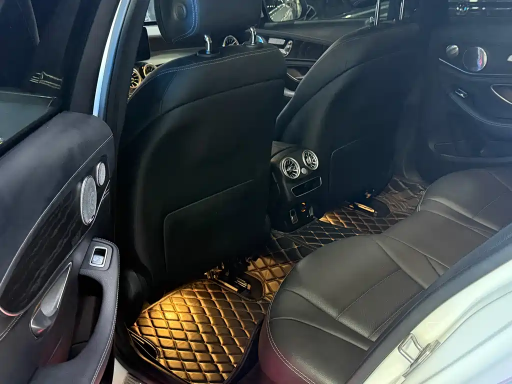 Mercedes-Benz C-Class 2020