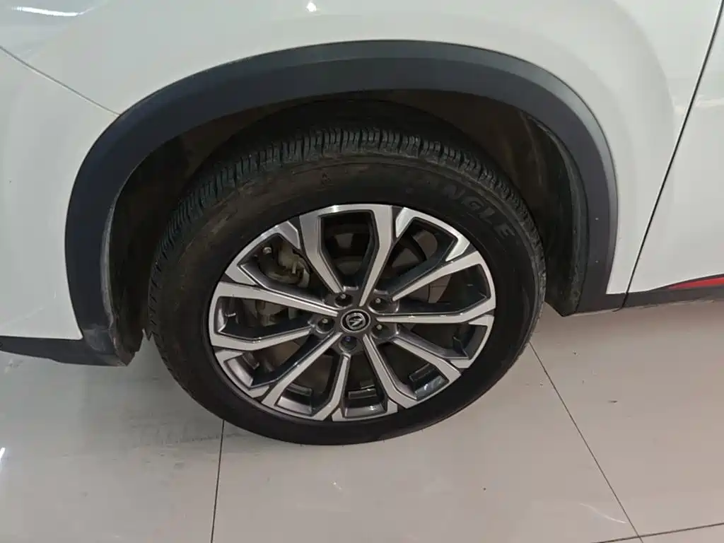 Changan CS75PLUS 2021 — фото 23