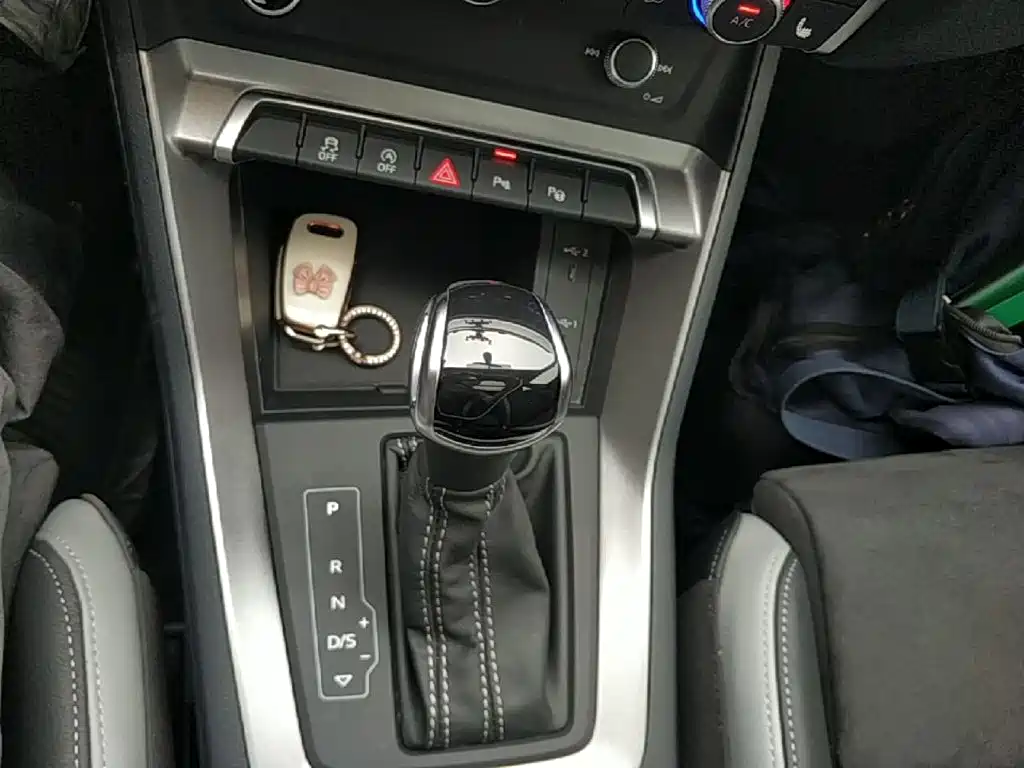 Audi Q3 2023 — фото 14