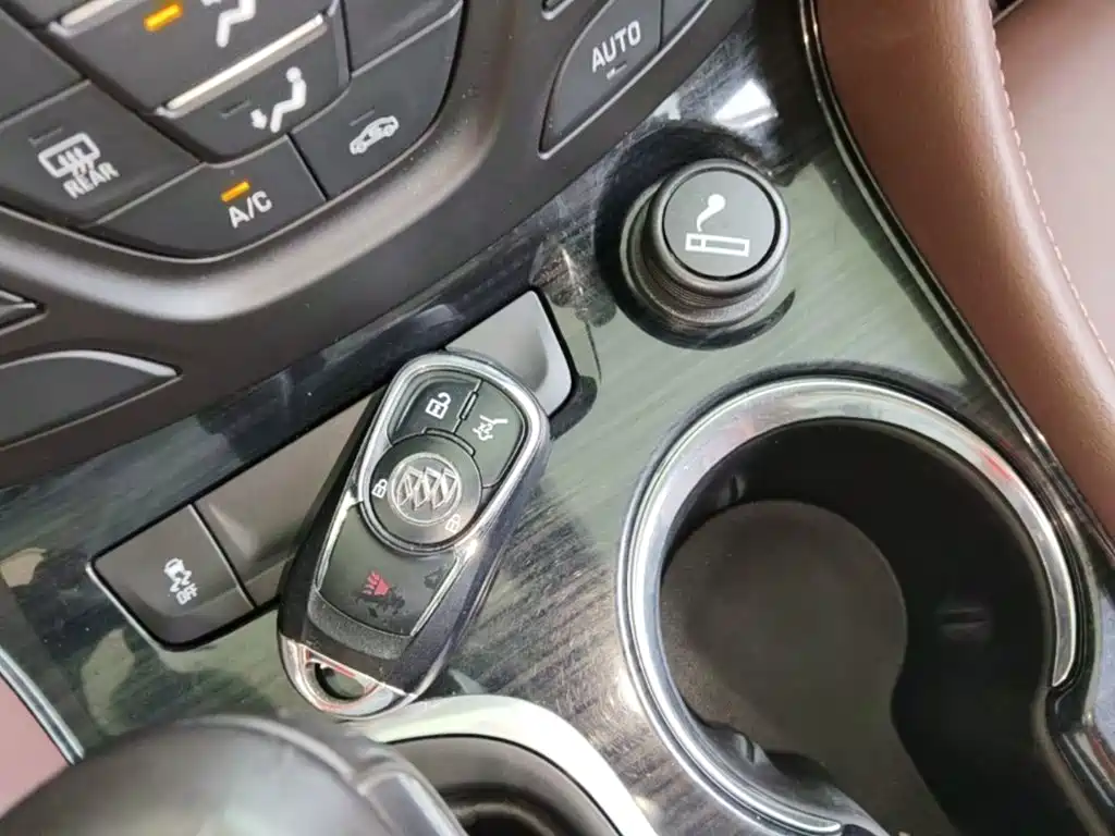 Buick Envision Plus 2018 — фото 9
