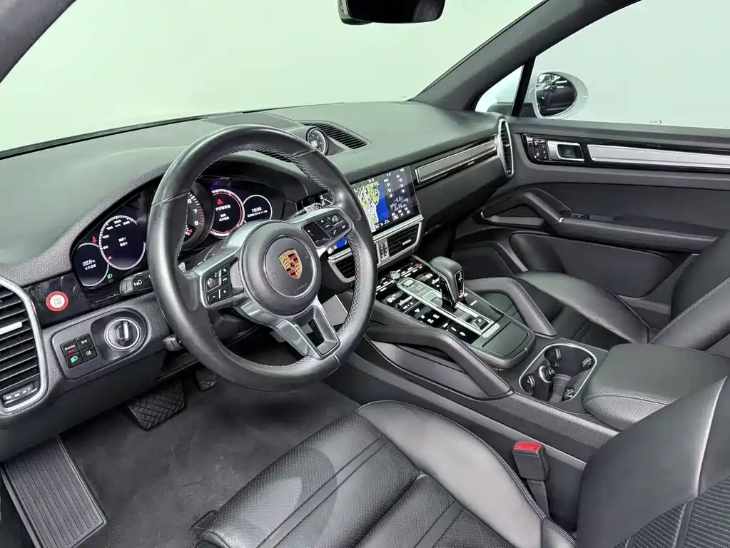Porsche Cayenne 2018 — фото 8