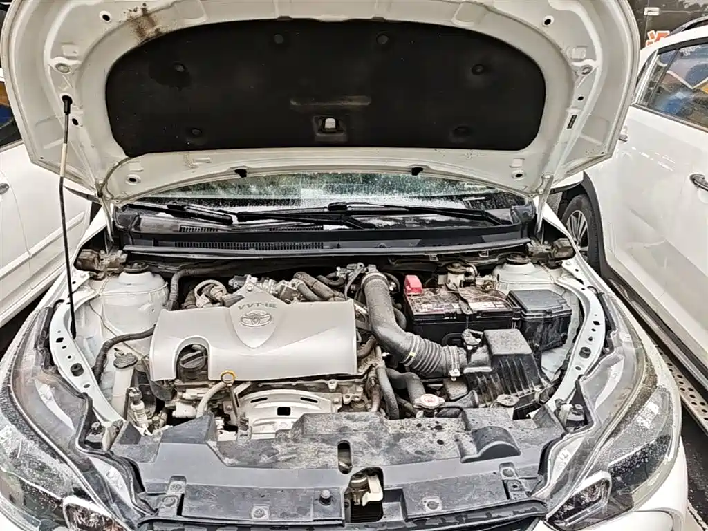 Toyota Yaris L 2019 — фото 20