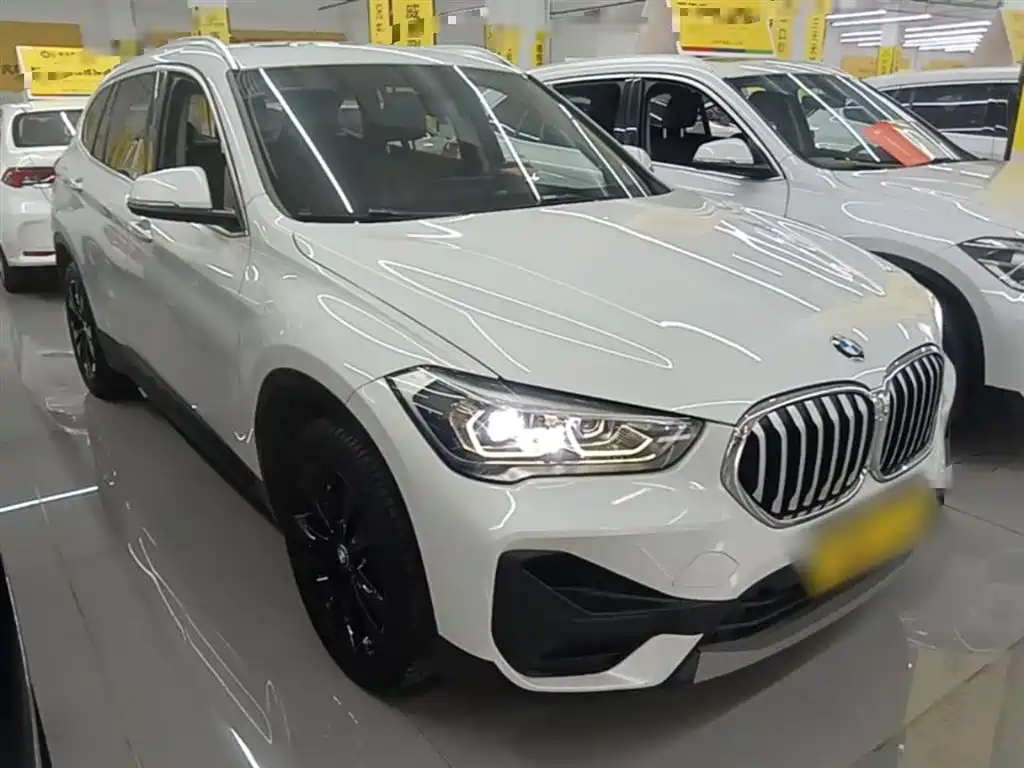 BMW X1 2021 — фото 4
