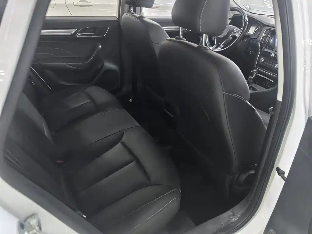 Roewe i6 Classic 2018 — фото 4