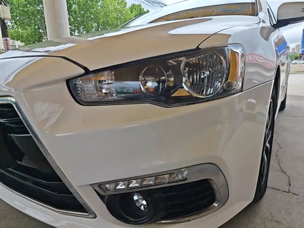 Mitsubishi Lancer EX 2015 — фото 24