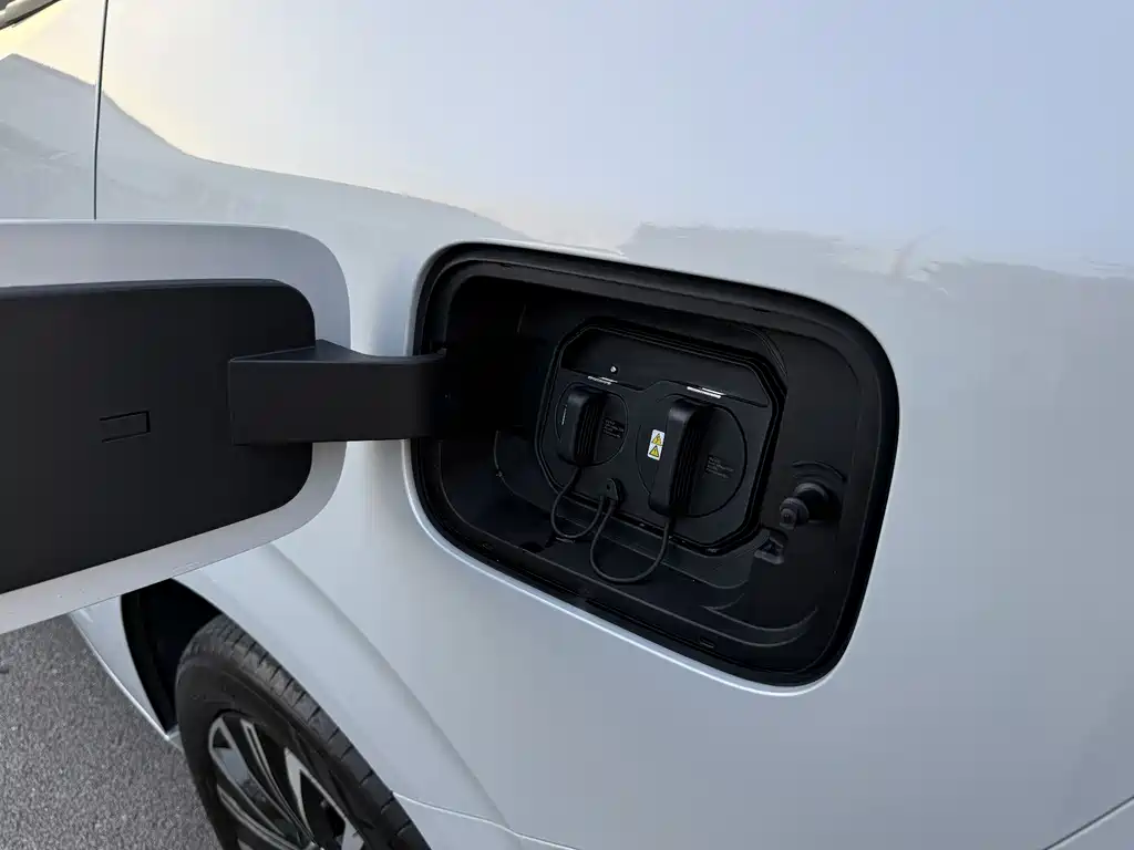 Wuling Starlight 730 New Energy 2025 — фото 21
