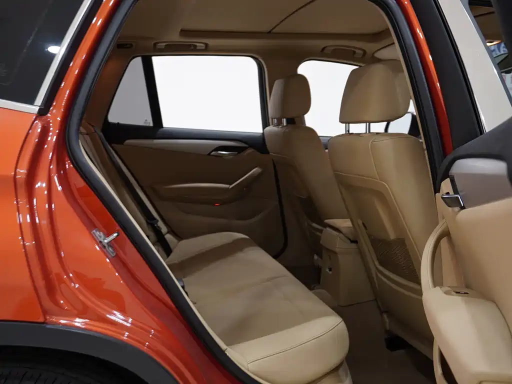 BMW X1 2014 — фото 11