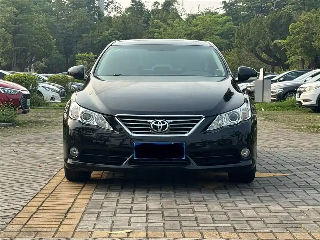Toyota Reiz 2011