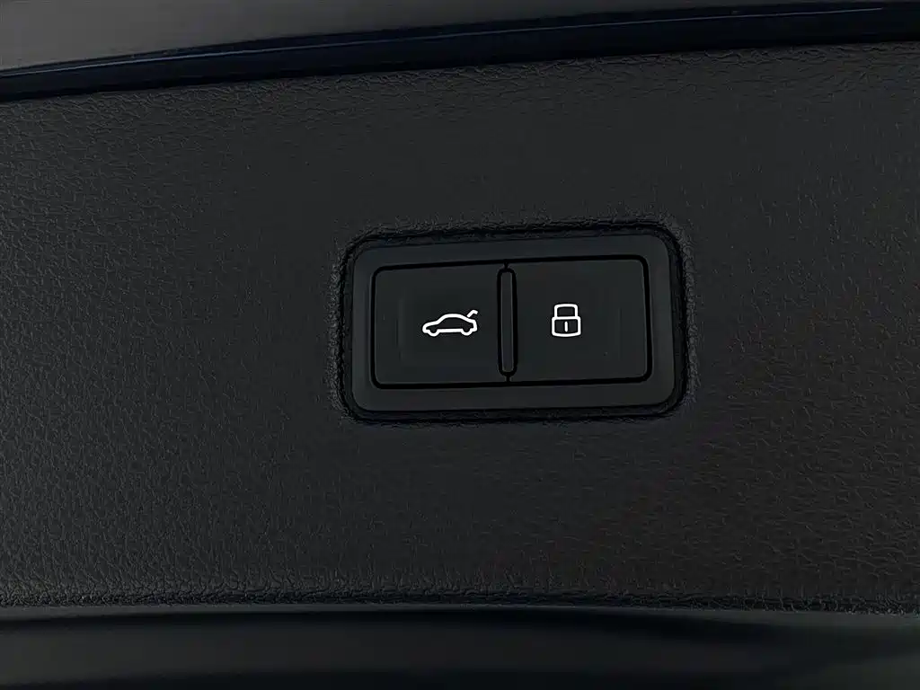 Audi Q7 2023 — фото 33