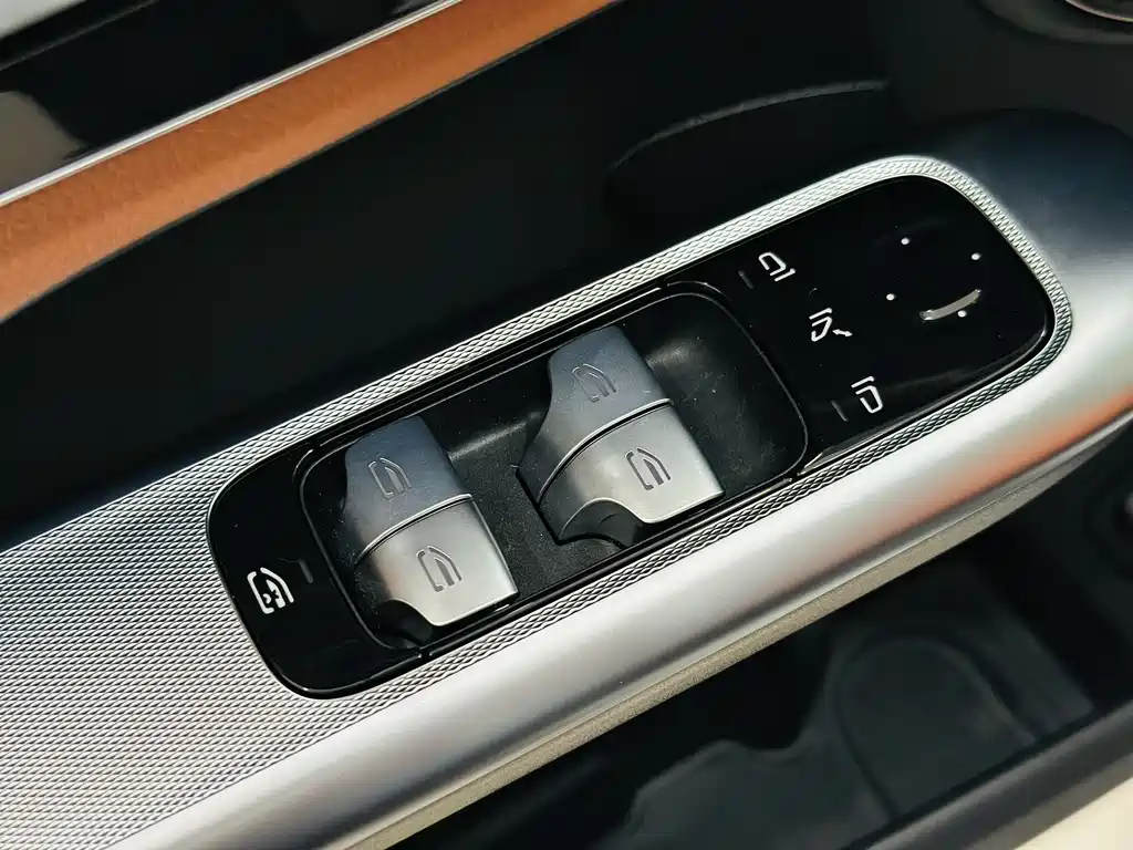Mercedes-Benz GLC 2023 — фото 15
