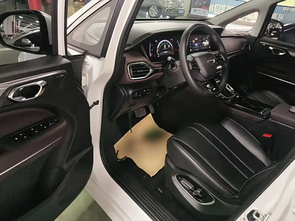 GAC Motor Trumpchi M6 2023 — фото 16