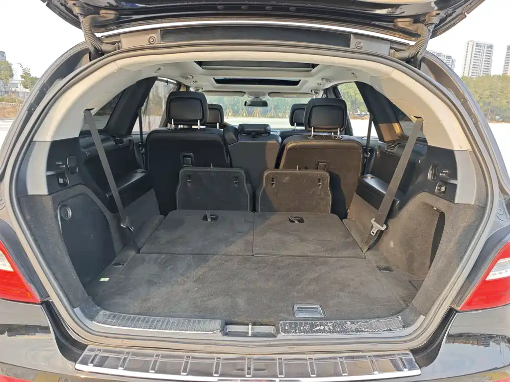Mercedes-Benz R-Class 2017 — фото 17
