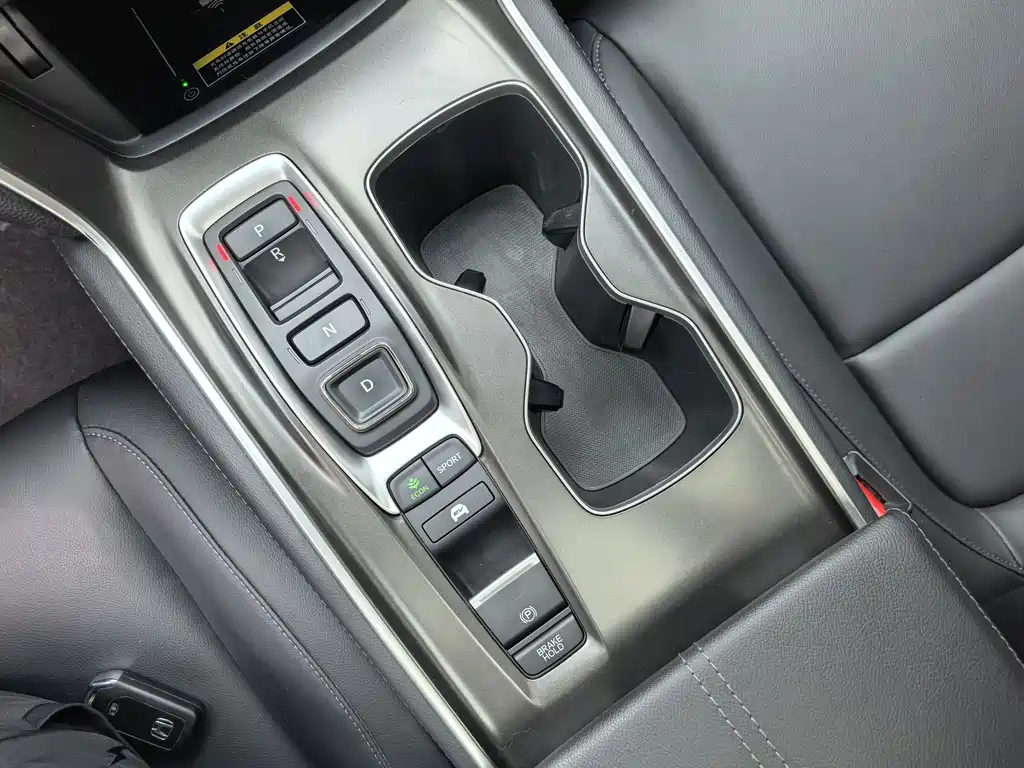 Honda Accord 2023 — фото 15