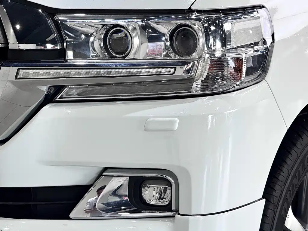 Toyota Land Cruiser 2019 — фото 8