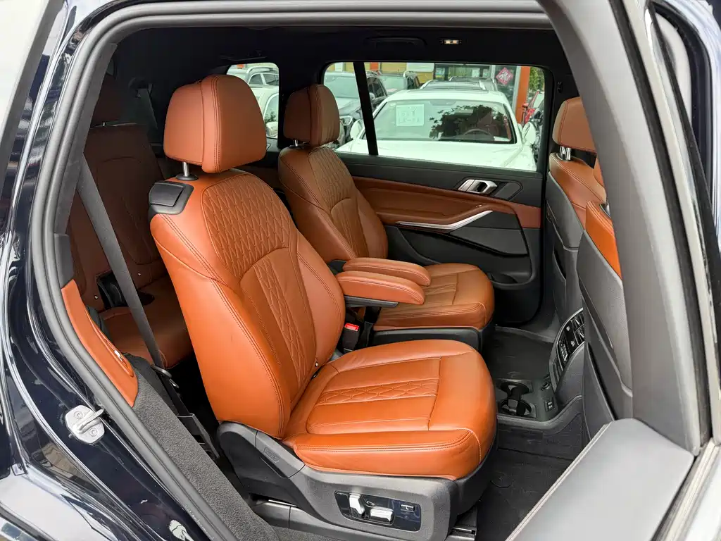 BMW X7 2022 — фото 13