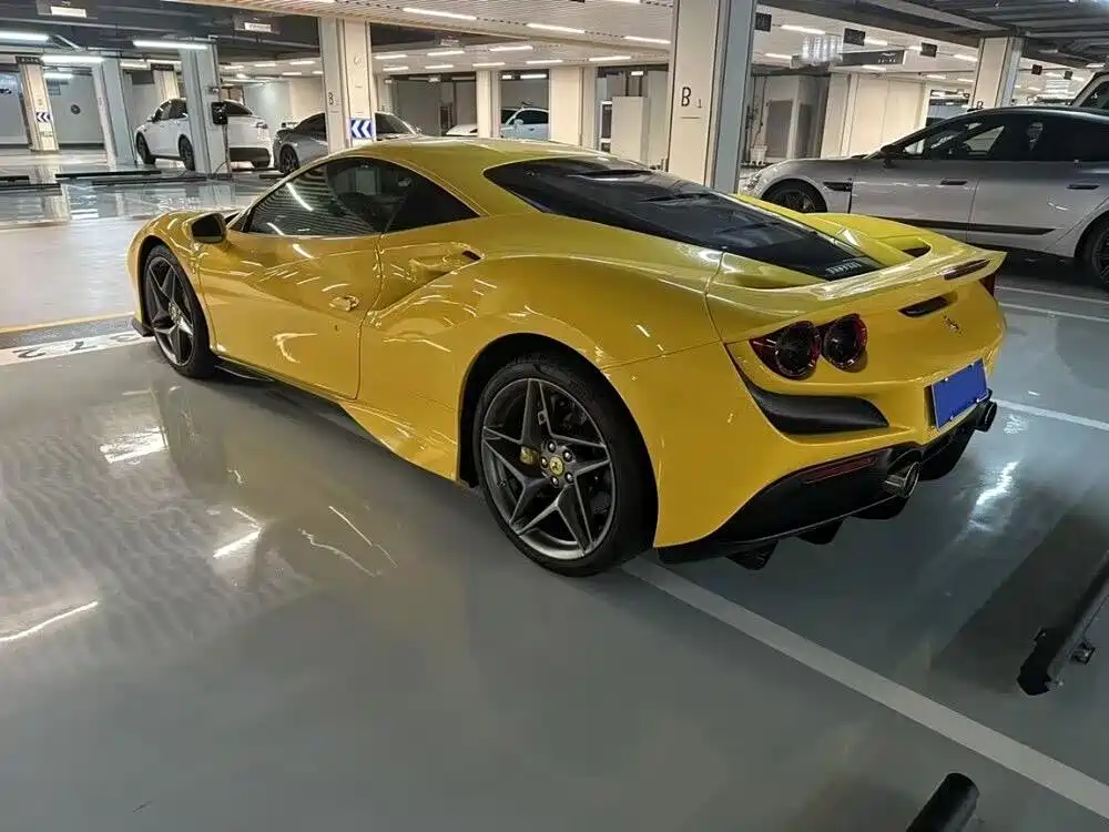 Ferrari F8 2022 — фото 3