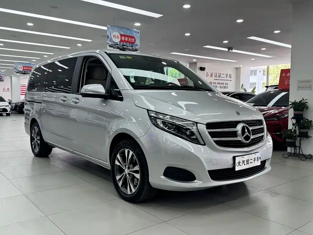 Mercedes-Benz V-Class 2018 — фото 3