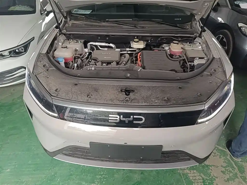 BYD Seal 05 DM-i 2025 — фото 20