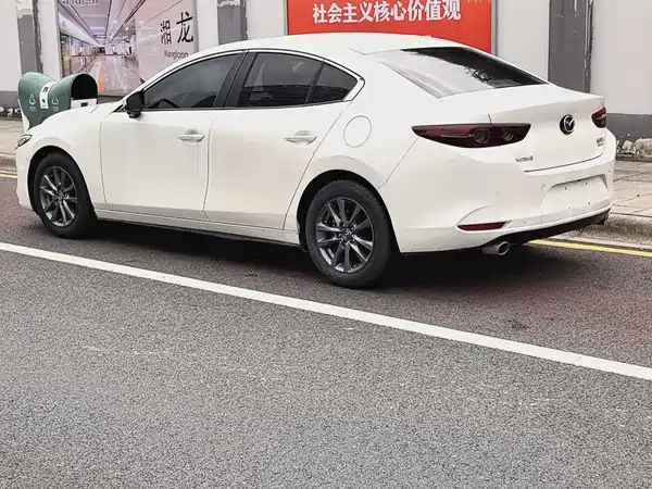 Mazda 3 Axela 2021