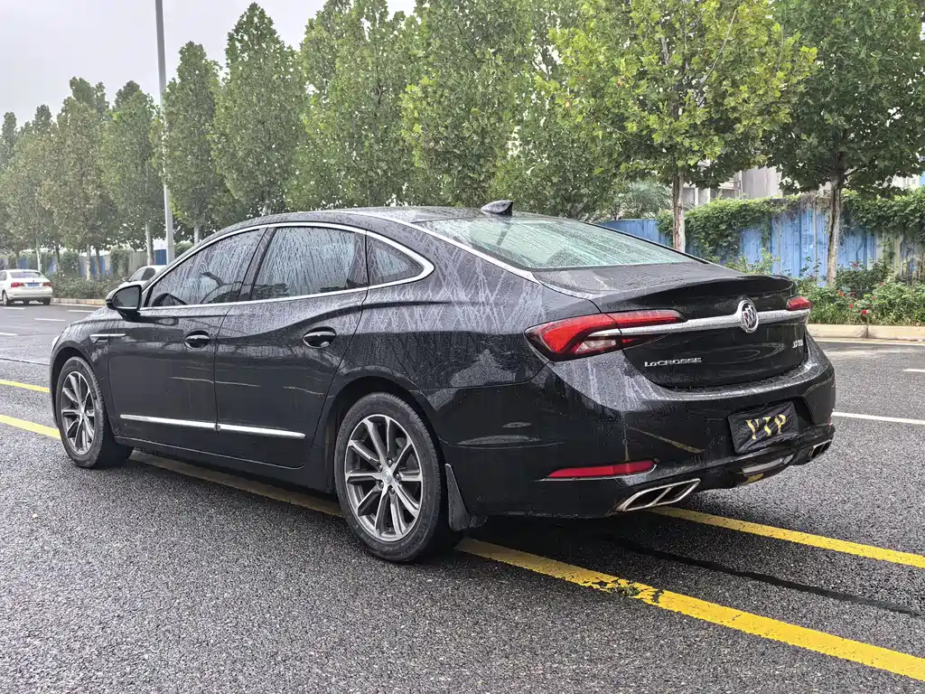 Buick LaCrosse 2019 — фото 17
