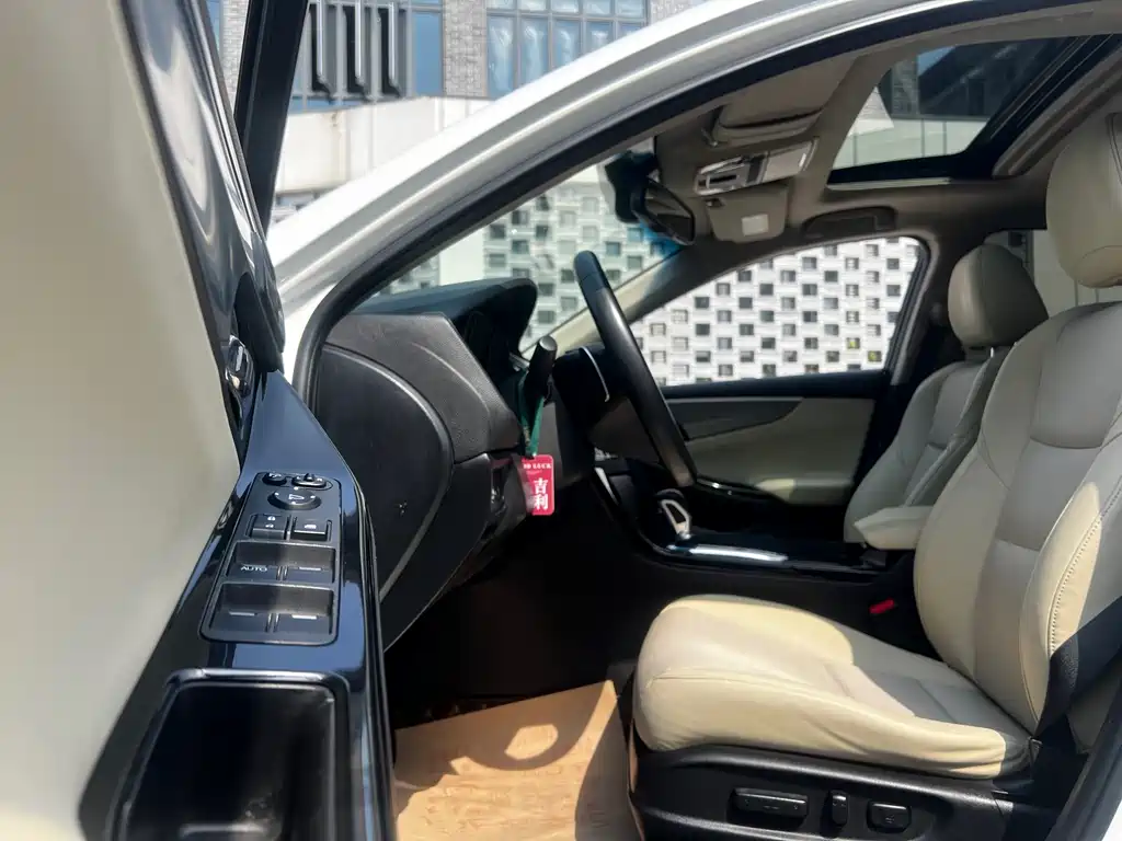 Honda Spirior 2016 — фото 24