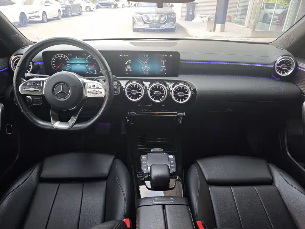 Mercedes-Benz A-Class 2022 — фото 14