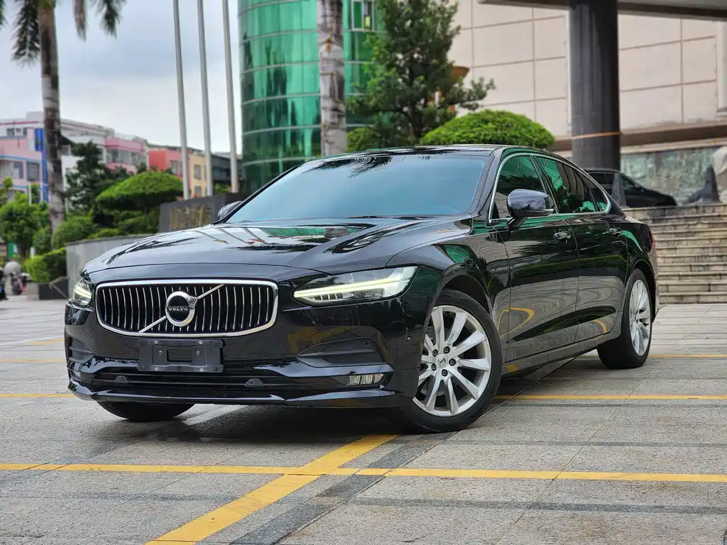Volvo S90 2018 — фото 1