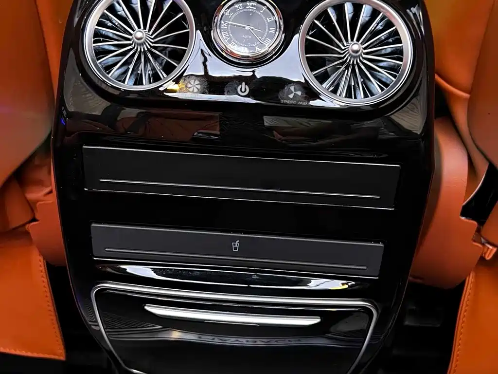 Mercedes-Benz Vito 2023 — фото 21