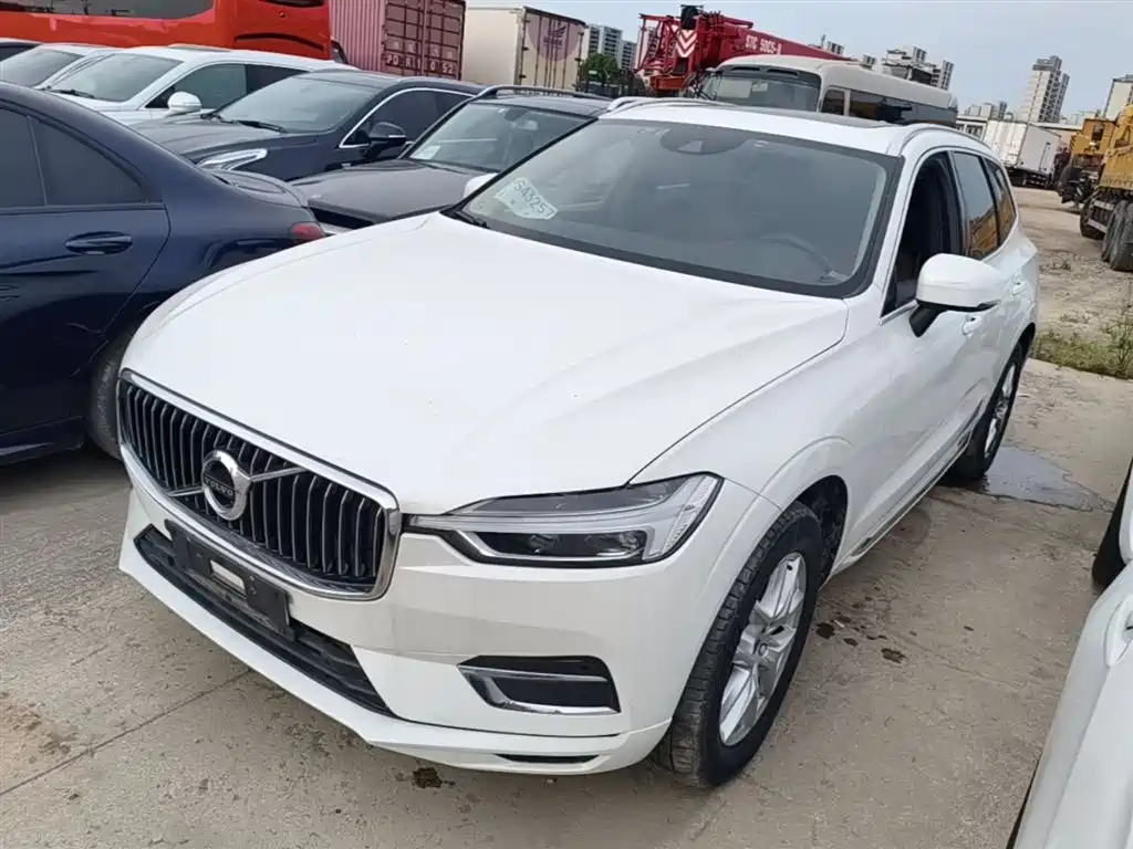 Volvo XC60 2019 — фото 2