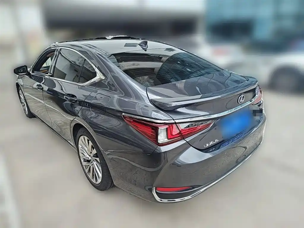 Lexus ES 2022 — фото 7